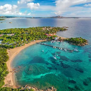 Centro Vacanze Isuledda Отель