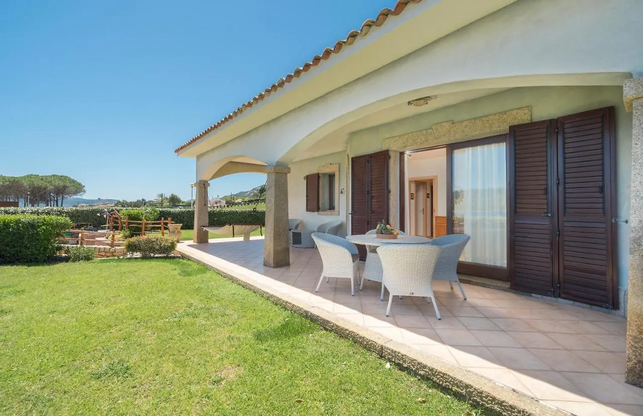 Sardinia Family Villas - Seaside Villa Leonora Pedestrian Area Cannigione 0*,